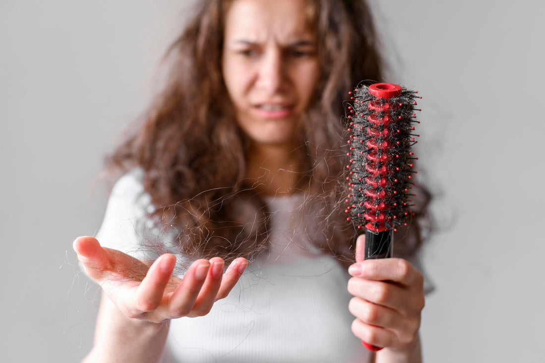 Opadanje kose u pečatima? Alopecia Areata – kada imunitet greškom napada folikul